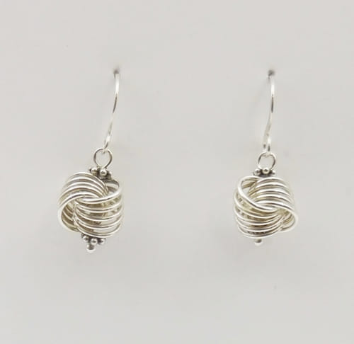 Click to view detail for DKC-1131 Earrings Silver Love Knots $70
